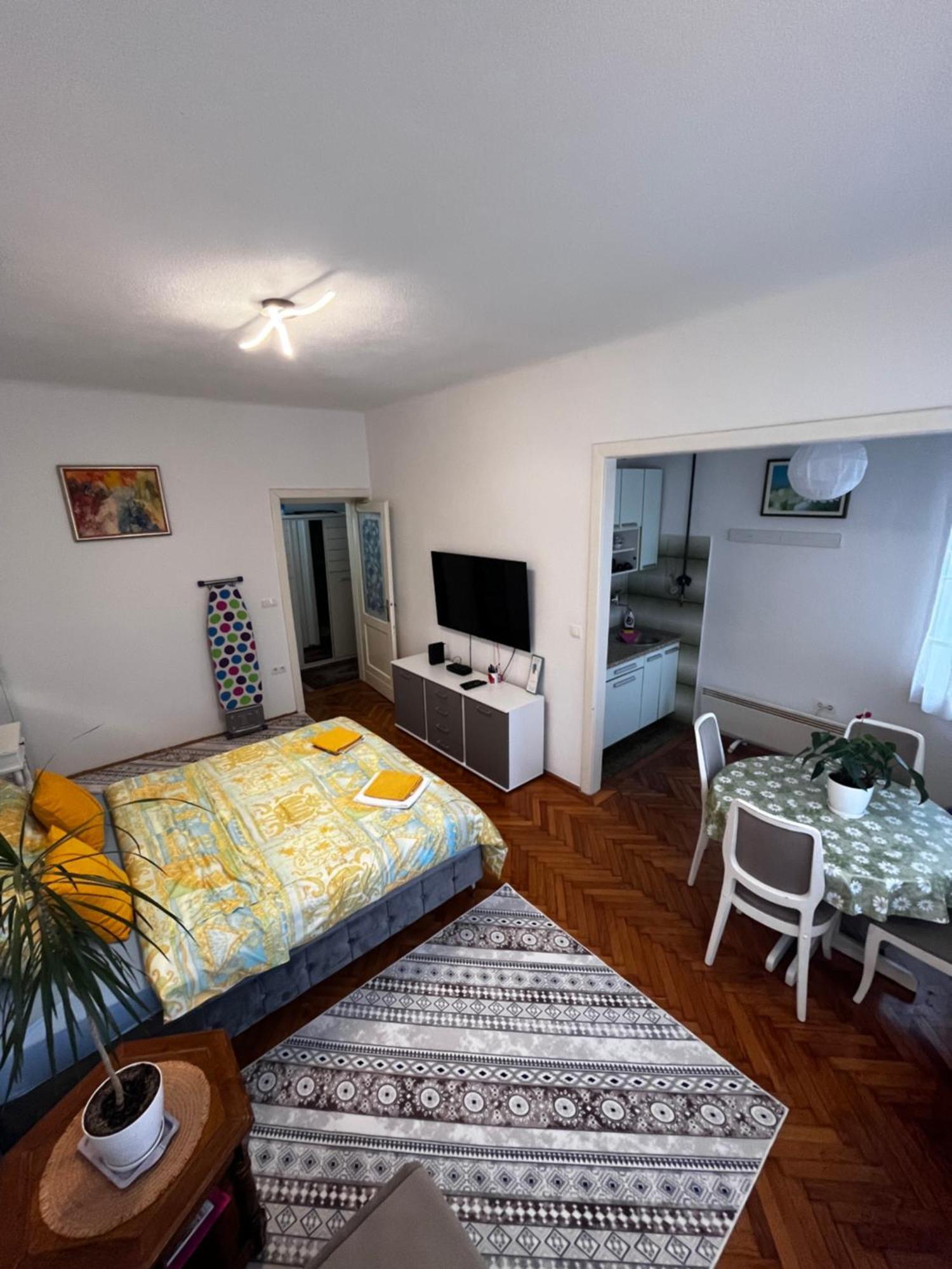 Nina Apartment Sarajevo Exteriör bild